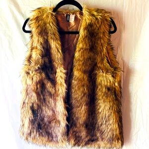 H&M Faux Fur Vest / Size 10 / Brand New
